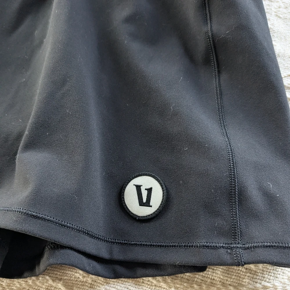 Vuori Volley Skirt Solid Black Tennis Golf Athletic Skort Twirl Sz Medium EUC - Picture 11 of 16